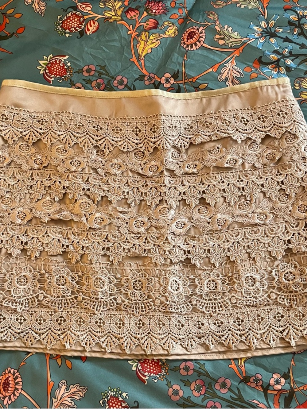 Sans Souci Lace Tiered Mini Skirt in Beige